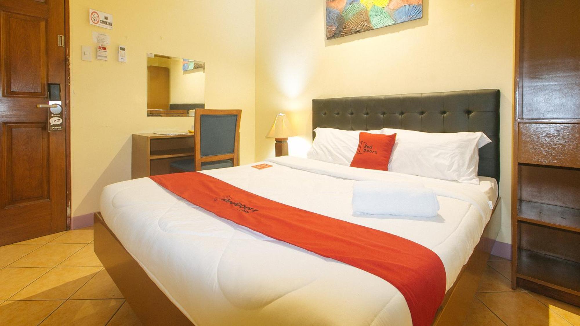 Reddoorz At Comfy Inn Ermita Manilla Buitenkant foto