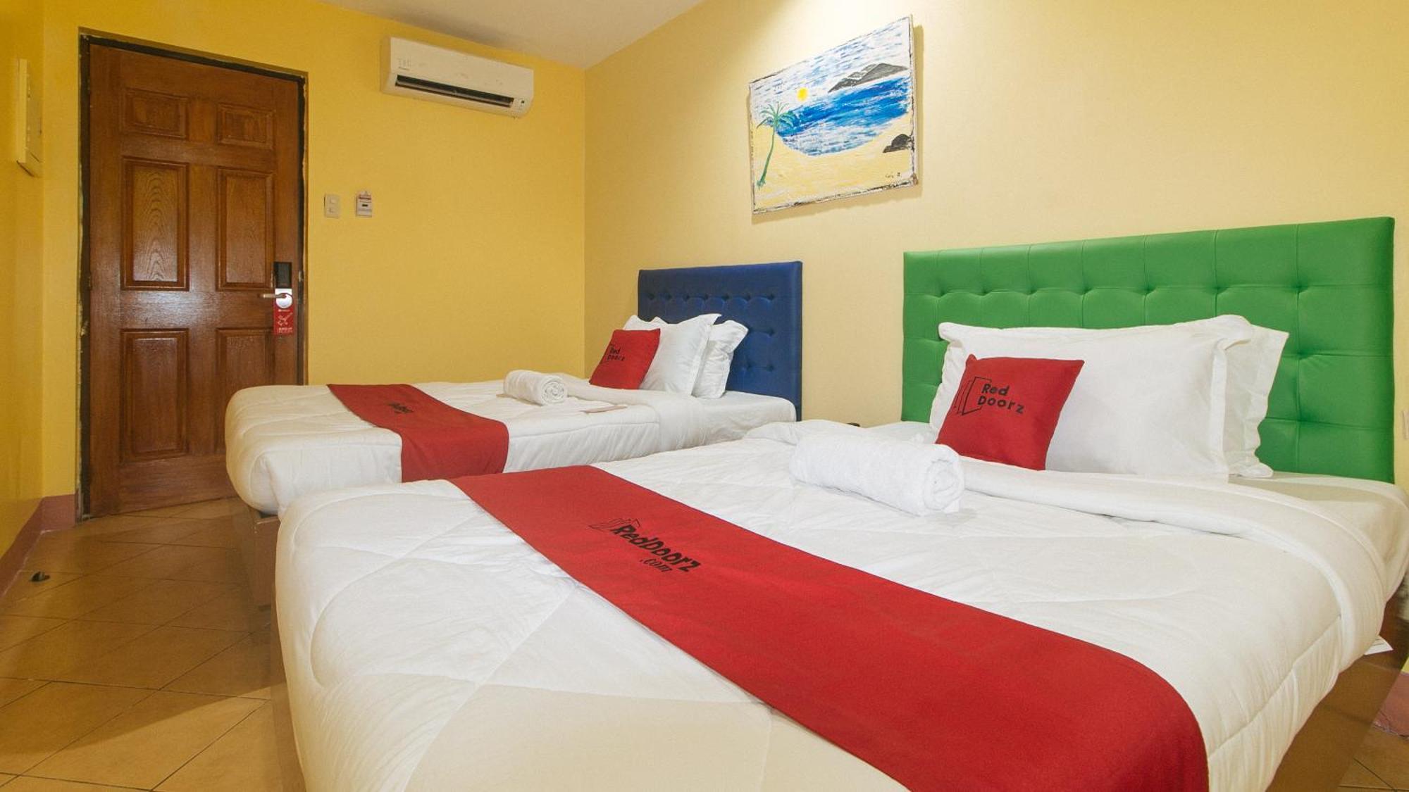 Reddoorz At Comfy Inn Ermita Manilla Buitenkant foto