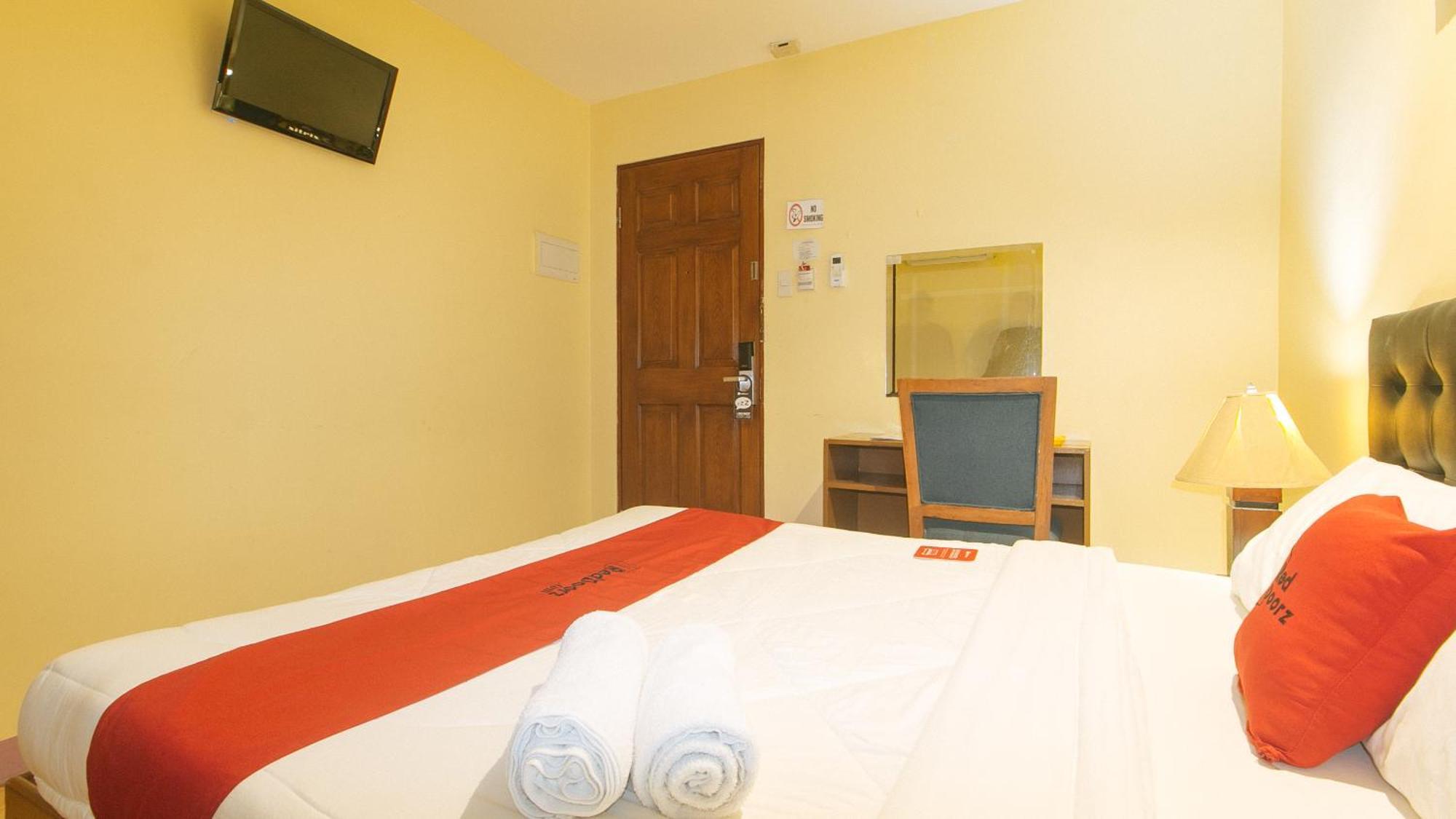 Reddoorz At Comfy Inn Ermita Manilla Buitenkant foto