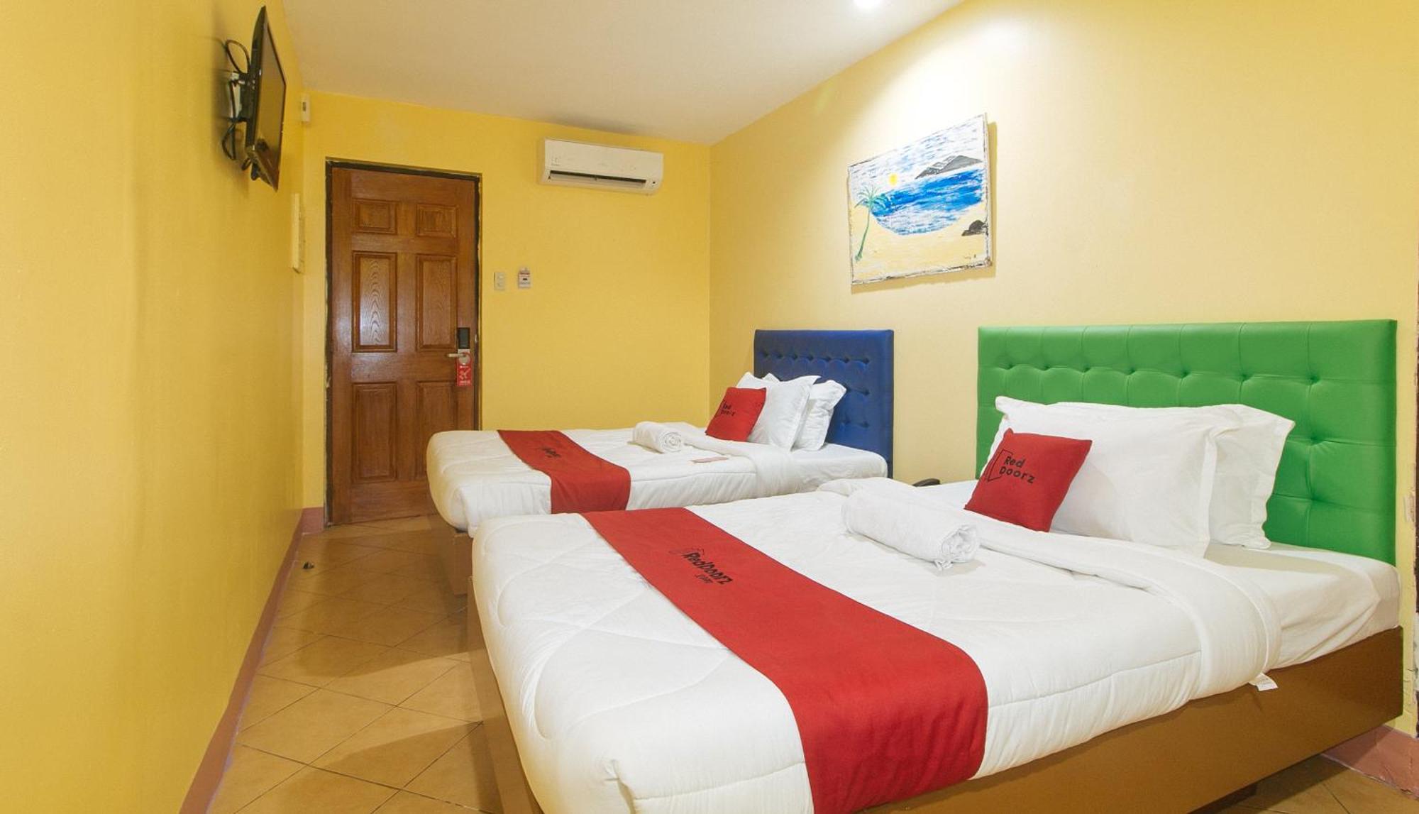 Reddoorz At Comfy Inn Ermita Manilla Buitenkant foto