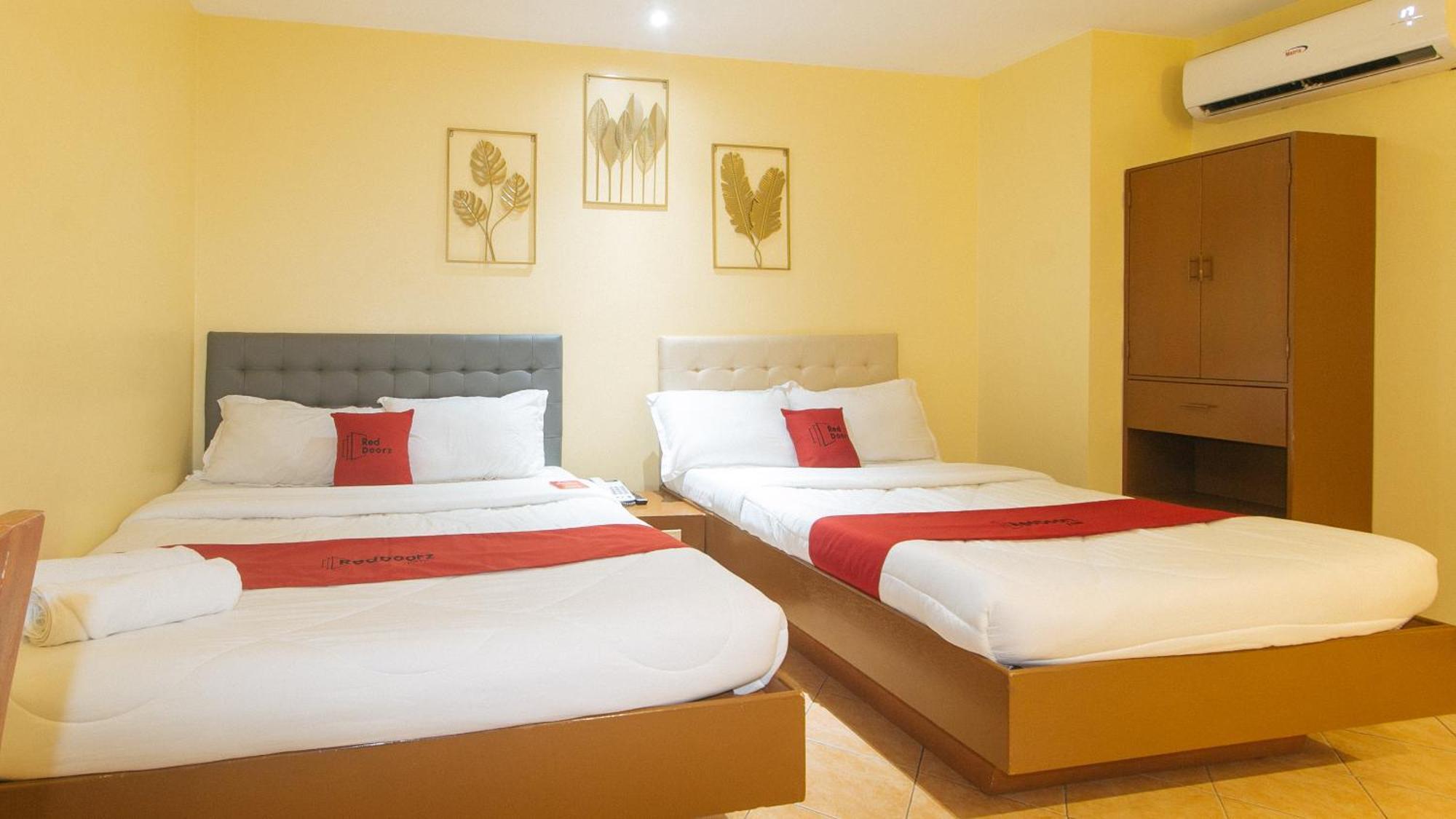 Reddoorz At Comfy Inn Ermita Manilla Buitenkant foto