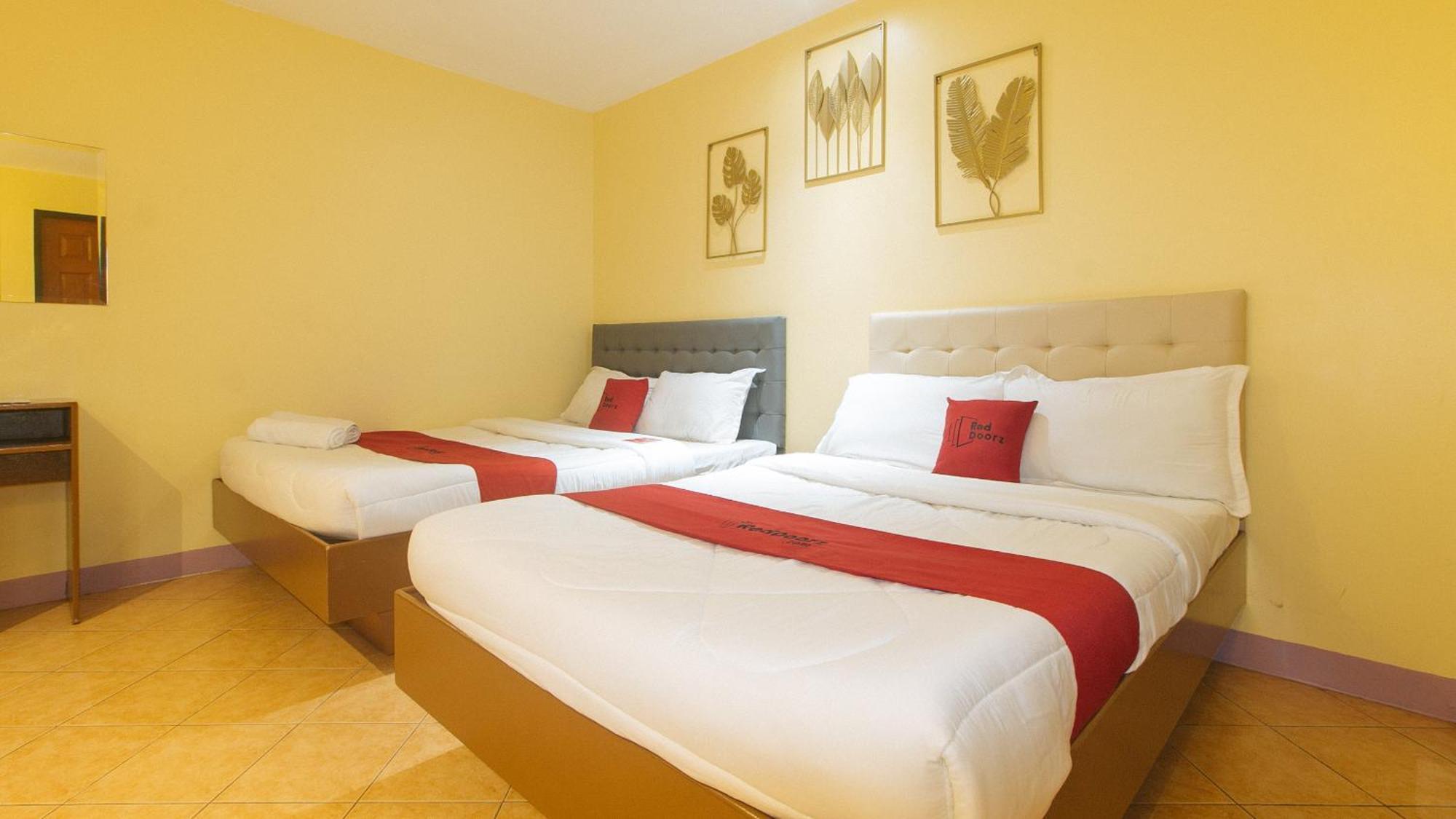 Reddoorz At Comfy Inn Ermita Manilla Buitenkant foto